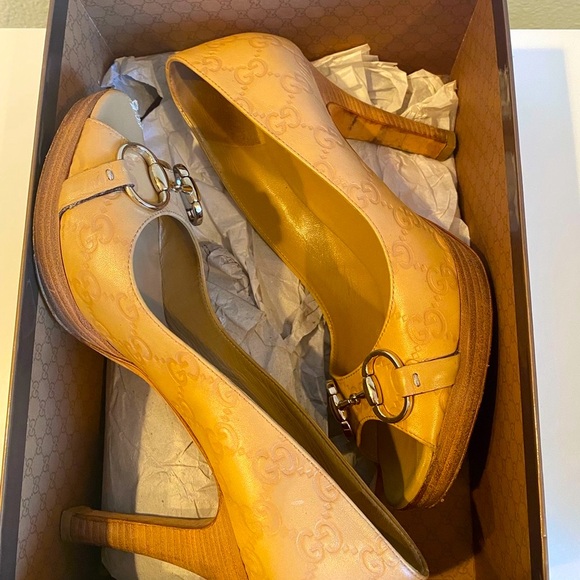 Gucci Monogram Web Horsebit Open-Toe Heel in Sand, Size 8-1/2 - Picture 4 of 9